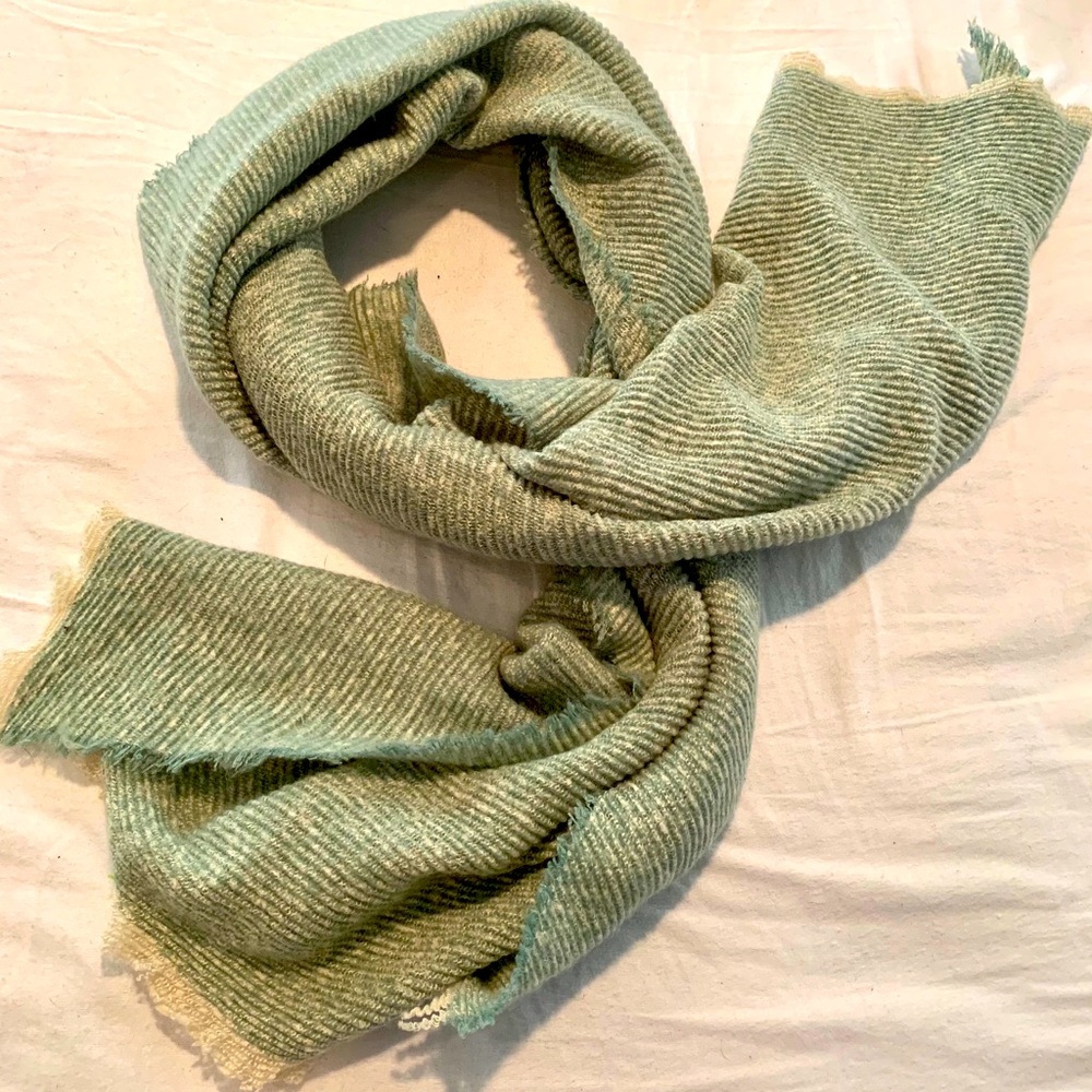 LC Lauren Conrad Winter Scarf